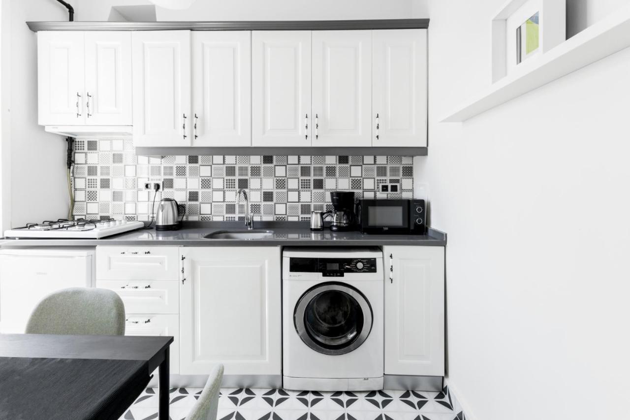 Modern Flat 5 Min To Galata Tower In Istiklal Ave Lejlighed Istanbul Eksteriør billede